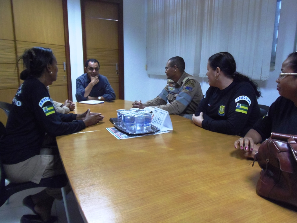 Superintendente recebe visita dos Agentes da Guarda Municipal no gabinete da SMTT - SMTT Aracaju